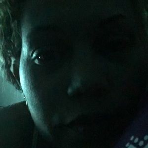 Meet your Posher, Alejandra